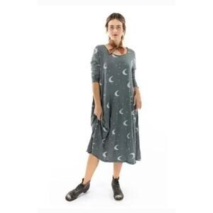 MAGNOLIA PEARL OS S M L Gray Dylan T Dress Crescent Moon Stars Ozzy NWT